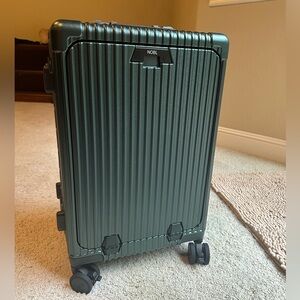Nobl Forest Green Wide Handle Carry On Suitcase